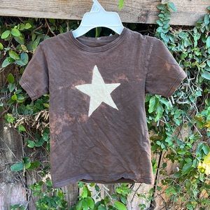 brown “star” baby tee